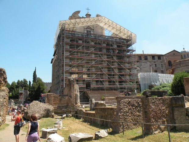  Tempio di Antonino e Faustina
